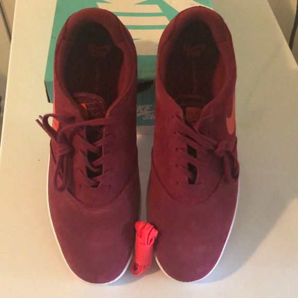 NIKE LUNARLON SIZE 13 WITH EXTRA PAIR OF LACE. - Picture 5 of 7